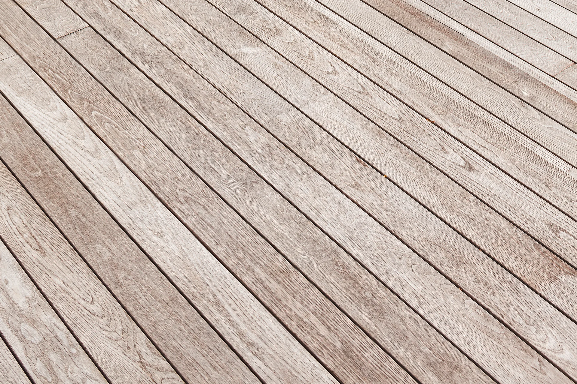 GolvvÃ¥rd Stockholm - Professionell underhÃ¥ll av trÃ¤dÃ¤ck och utomhusgolv