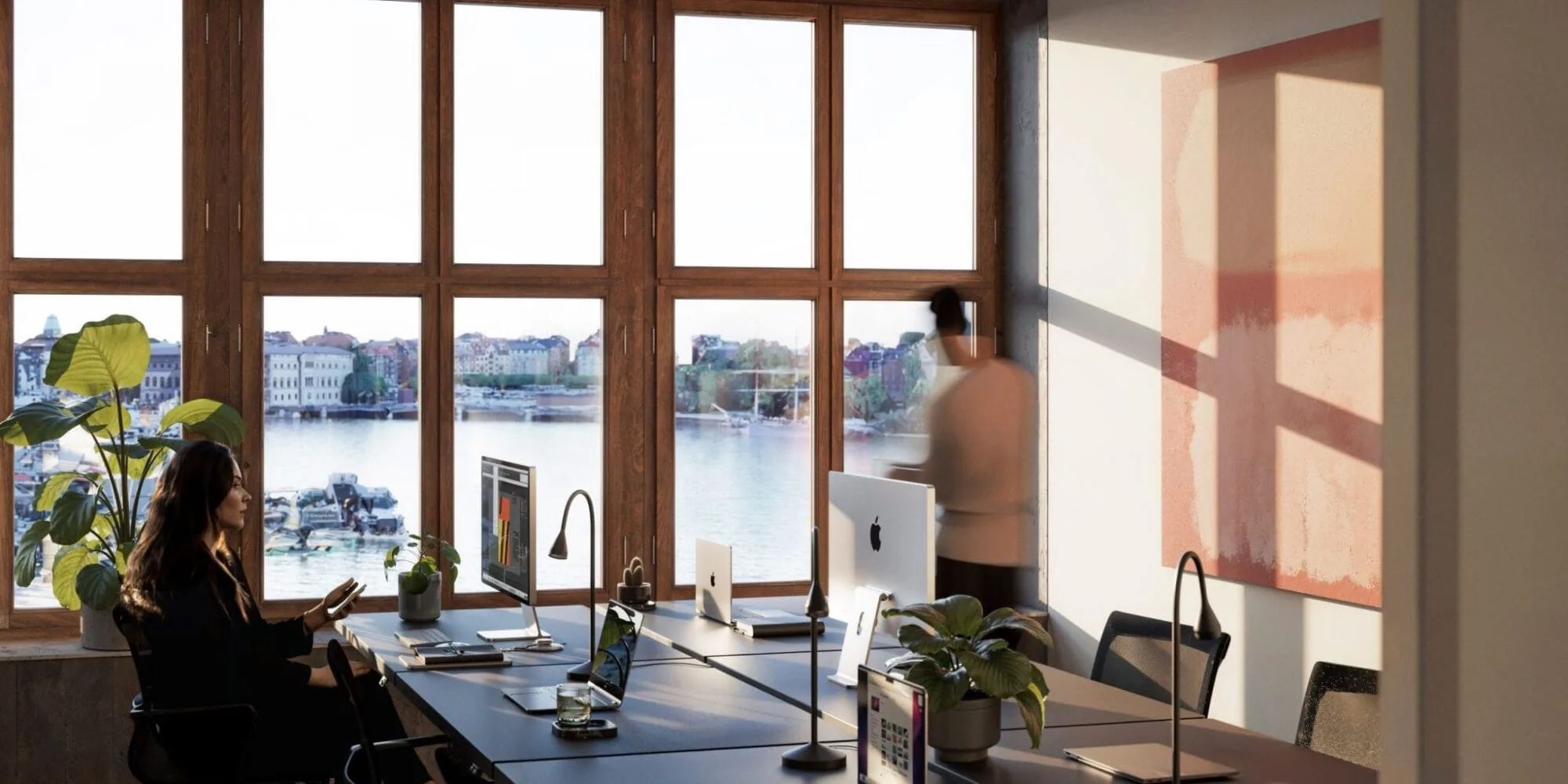 KontorsstÃ¤dning Stockholm - Modernt arbetsrum med stora fÃ¶nster