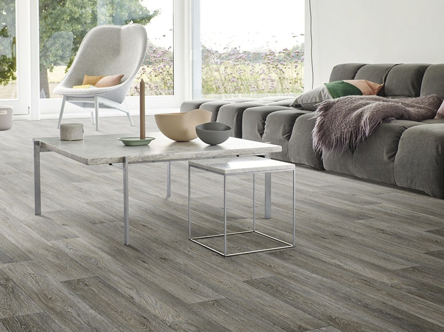 Parkett polish Stockholm - Vackert vardagsrum med professionellt polerat golv